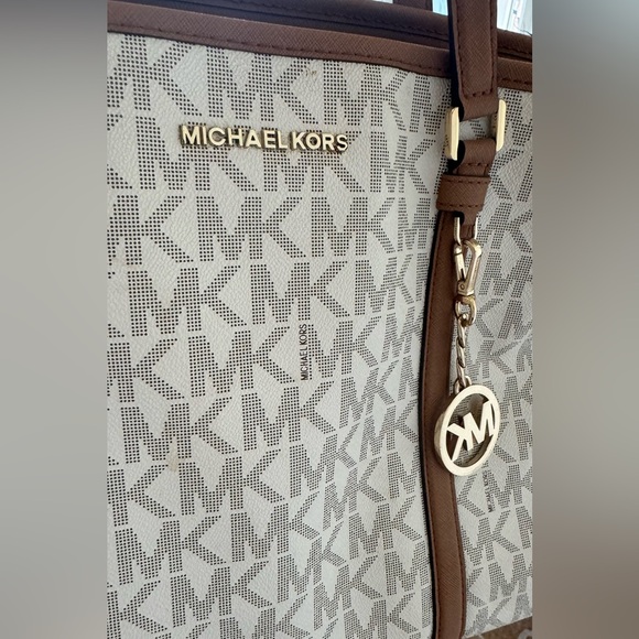 Michael Kors large signature tote - Picture 4 of 7